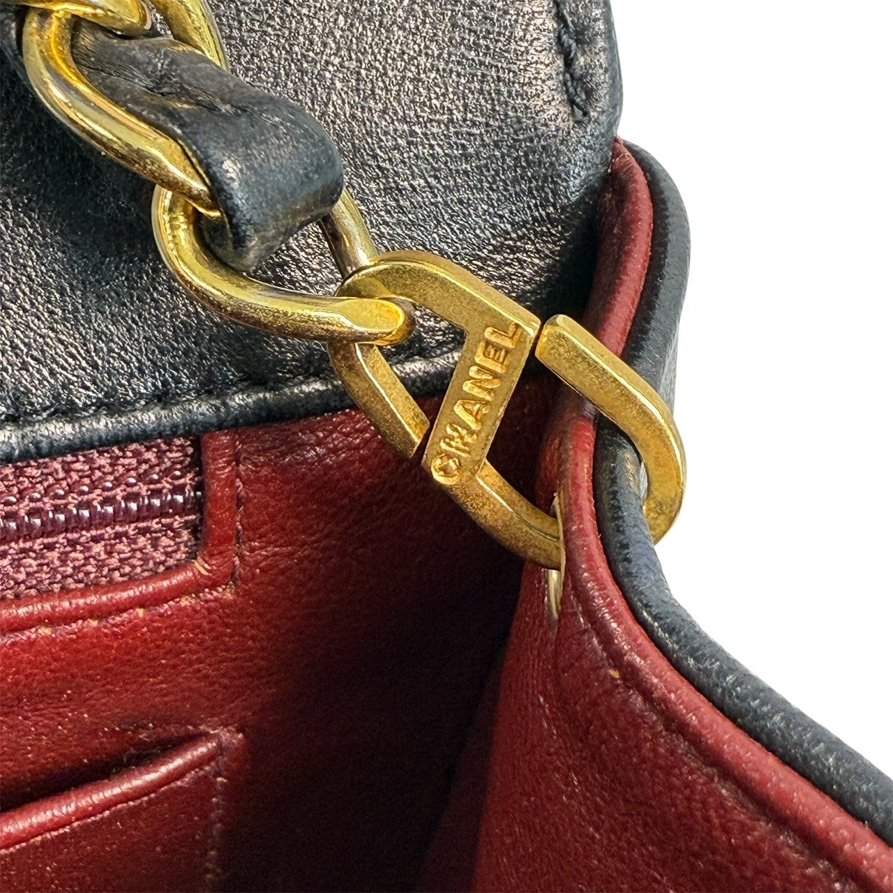 CHANEL ダイアナ マトラッセ チェーンショルダー ラムスキン ブラック　